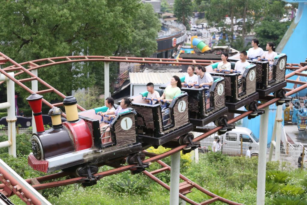 美心红酒小镇景区，开启“六一”欢乐亲子时光。景区供图